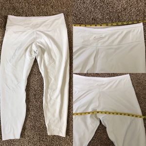 High Waisted Dry-Fit Compression Tights by Nike